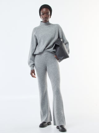 Legging côtelée en matière douce