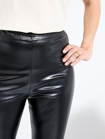 Legging enduit ceinture élastiquée