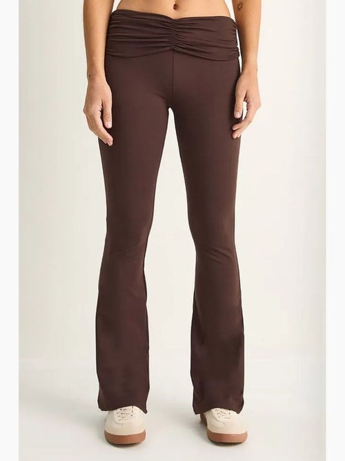 Legging évasé taille haute lucci - Kiabi Legging évasé taille haute lucci - Kiabi