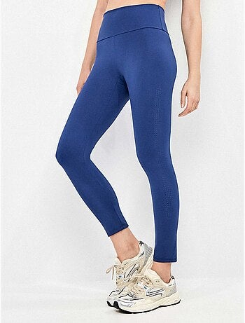 Legging long confectionné dans un tissu modelant qui définit et stylise