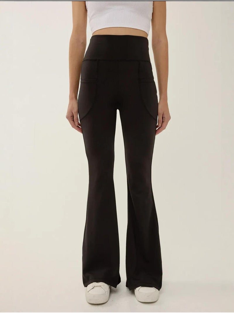 Legging taille haute à jambes larges avec poches Noir - Kiabi