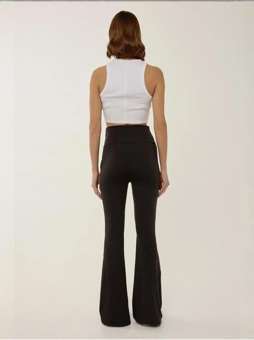 Legging taille haute à jambes larges avec poches - Kiabi Legging taille haute à jambes larges avec poches - Kiabi