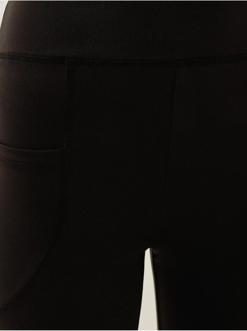 Legging taille haute à jambes larges avec poches Noir - Kiabi