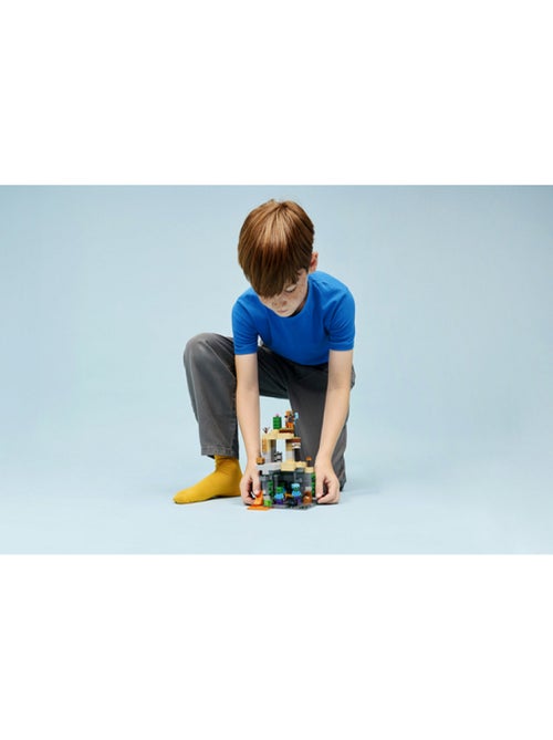 LEGO 21587 - Donjon De Zombies Minecraft - Kiabi