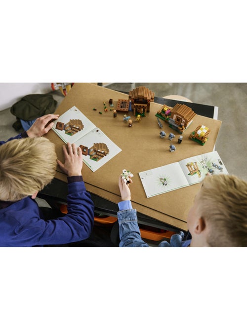 Lego 21596 - l'évocateur à l'attaque du village - Kiabi