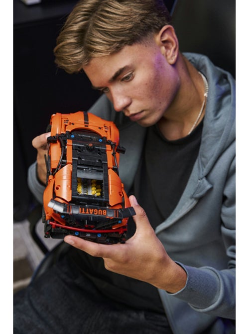 LEGO 42222 - Véhicule Chiron Technic Bugatti - Kiabi