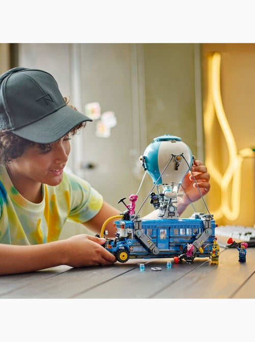 LEGO Fortnite Bus de combat 77073 - 9 minifigurines - Kiabi