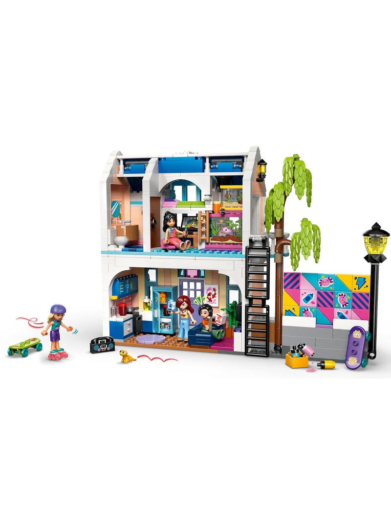 LEGO Friends La maison familiale de Liann 42687, 946 pièces, 4 mini-poupées Bleu - Kiabi