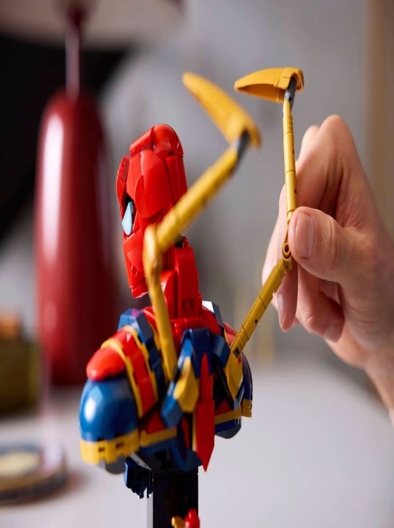 LEGO Marvel - Buste d'Iron Spider-Man 76326 à Construire et Exposer Rouge - Kiabi