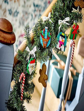 LEGO Saisonnier — Sélection de décorations de Noël 40744, 153 pièces