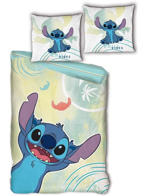 Lilo et Stitch, Parure de Lit Enfant Imprimée Réversible 100% Coton, VIBES - Kiabi Lilo et Stitch, Parure de Lit Enfant Imprimée Réversible 100% Coton, VIBES - Kiabi
