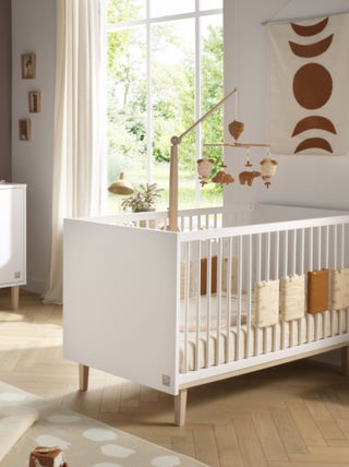 Lit bébé évolutif - Little Big bed sur pieds bois -