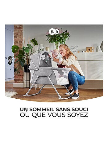 Lit bébé Kinderkraft LOVI 3 EN 1 avec berceau, lit de voyage, moustiquaire et jouets suspendus
