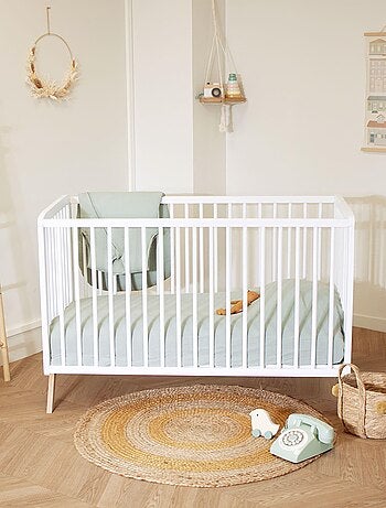 Lit en bois avec sommier réglable