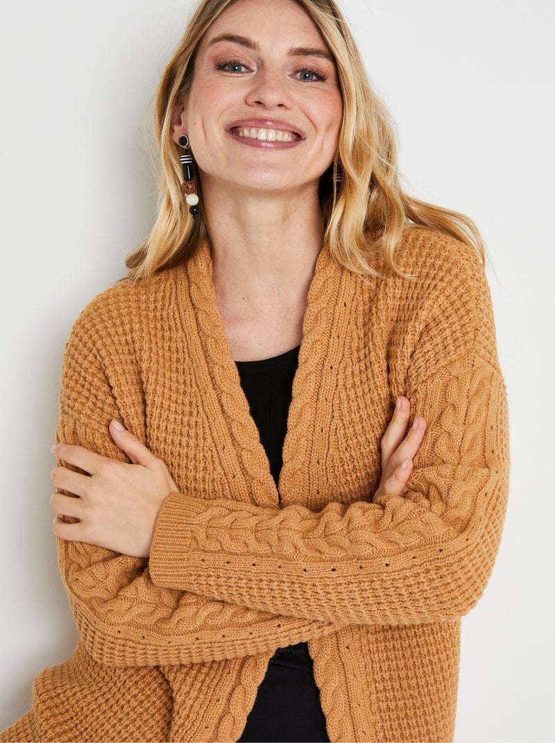 Long gilet chaud perlé col V torsadé pressionné Jaune foncé