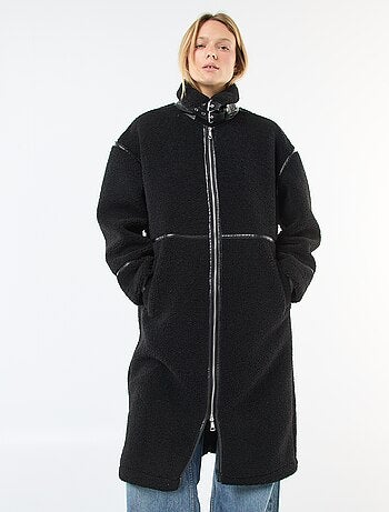 Long manteau effet moutonné avec empiècements en simili