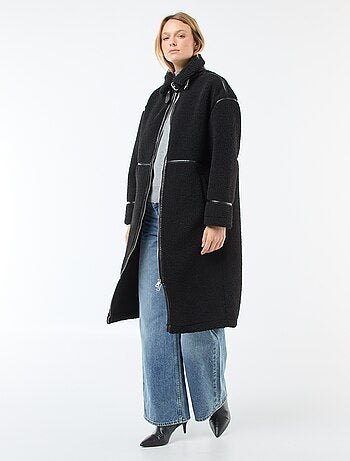 Long manteau effet moutonné avec empiècements en simili