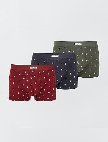 Lot 3 boxers stretch