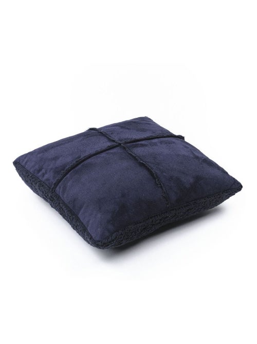 Lot coussin carré et plaid effet sherpa HORS PISTE - Kiabi Lot coussin carré et plaid effet sherpa HORS PISTE - Kiabi