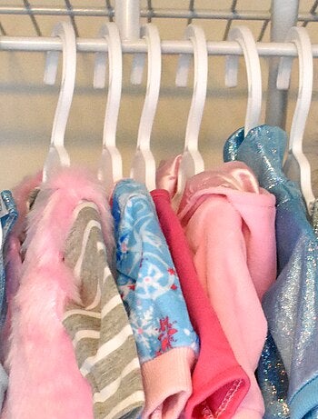 Lot de 10 cintres pour poupées