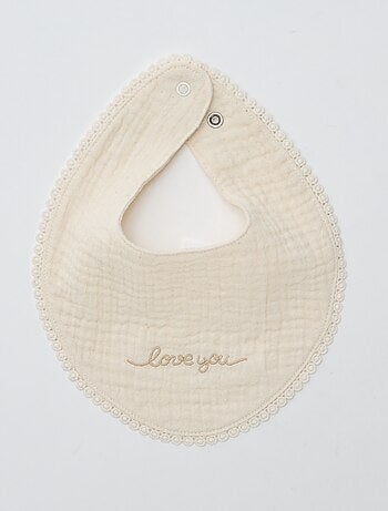 Lot de 2 bavoirs en lange avec broderie anglaise