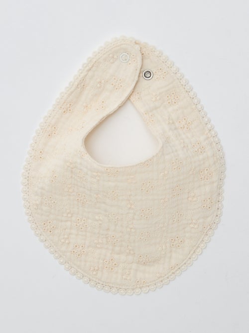 Lot de 2 bavoirs en lange avec broderie anglaise - Kiabi