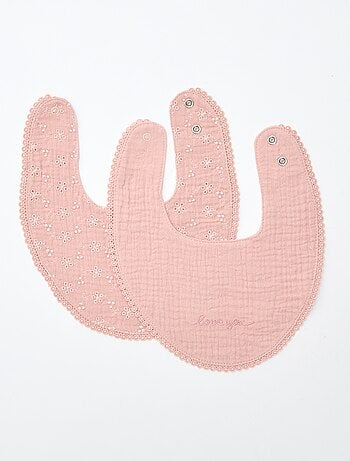 Lot de 2 bavoirs en lange avec broderie anglaise