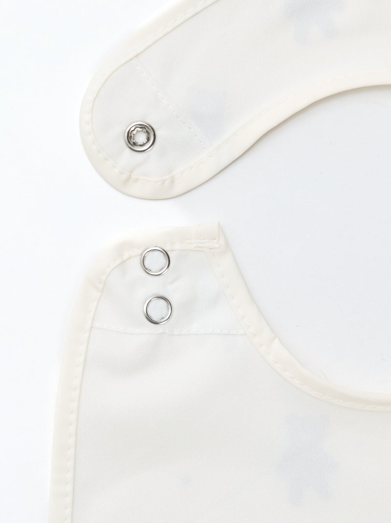 Lot de 2 bavoirs imperméables avec imprimé Blanc/bleu - Kiabi