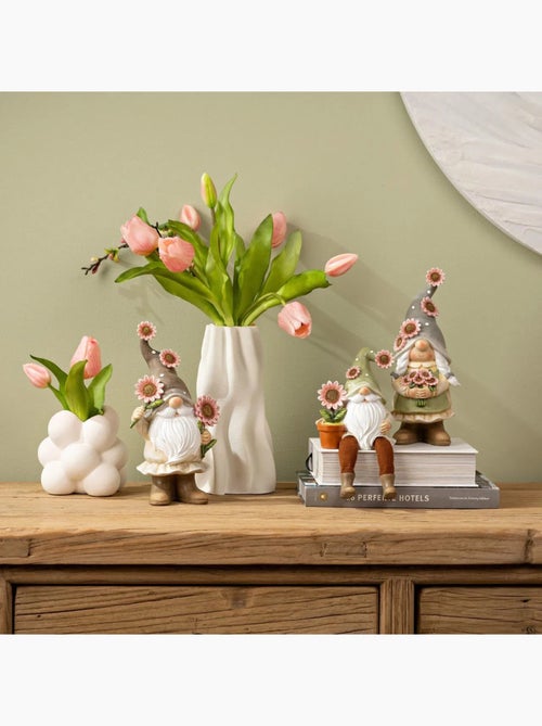 Lot de 2 décorations nains de jardin avec fleurs - Kiabi Lot de 2 décorations nains de jardin avec fleurs - Kiabi