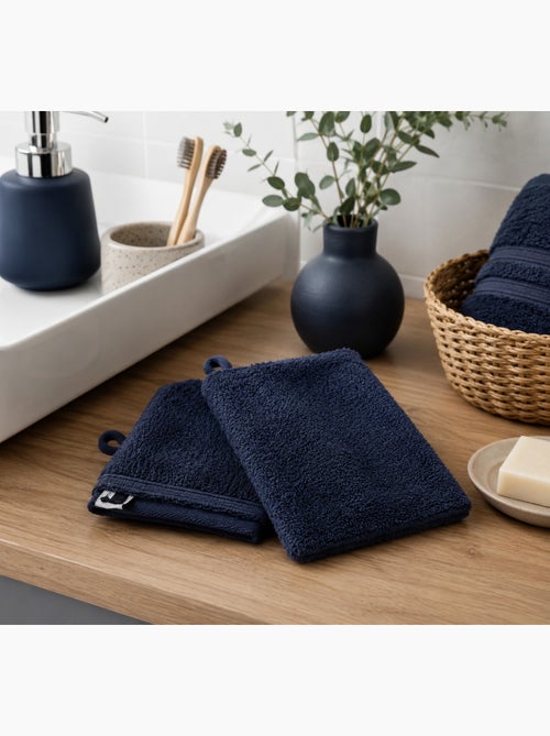 Lot de 2 gants de toilette Garance bleu minuit 15 x 21 cm - Kiabi Lot de 2 gants de toilette Garance bleu minuit 15 x 21 cm - Kiabi