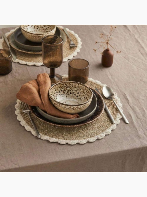 Lot de 2 sets de table en fibres naturelles 35cm - Kiabi Lot de 2 sets de table en fibres naturelles 35cm - Kiabi