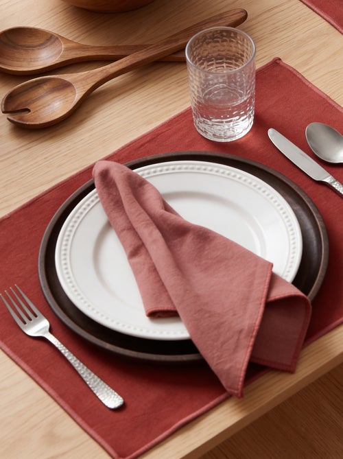 Lot de 2 sets de table/serviettes unis 2 en 1 32 x 40 cm - Kiabi Home - Kiabi Lot de 2 sets de table/serviettes unis 2 en 1 32 x 40 cm - Kiabi Home - Kiabi