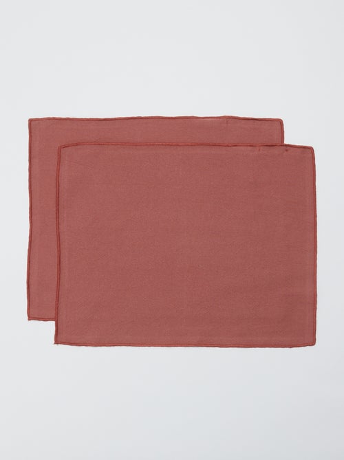 Lot de 2 sets de table/serviettes unis 2 en 1 32 x 40 cm - Kiabi Home - Kiabi Lot de 2 sets de table/serviettes unis 2 en 1 32 x 40 cm - Kiabi Home - Kiabi