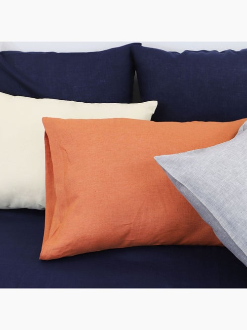 Lot de 2 taies d'oreillers rectangles 100% lin PRESTIGE - Kiabi Lot de 2 taies d'oreillers rectangles 100% lin PRESTIGE - Kiabi