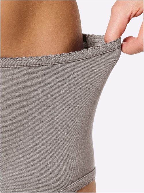Lot de 3 - Culotte Taille Haute Côtes Fines - Taille Standard - Witt - Kiabi Lot de 3 - Culotte Taille Haute Côtes Fines - Taille Standard - Witt - Kiabi