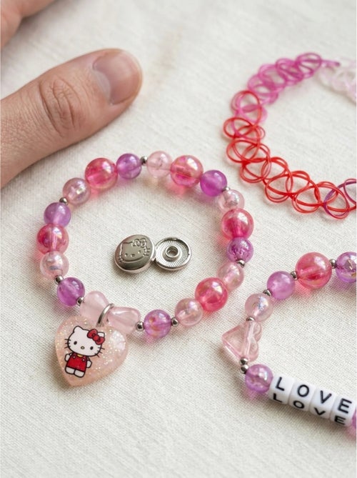 Lot de 3 bracelets fermoir bouton pression hello kitty sanrio - Kiabi Lot de 3 bracelets fermoir bouton pression hello kitty sanrio - Kiabi