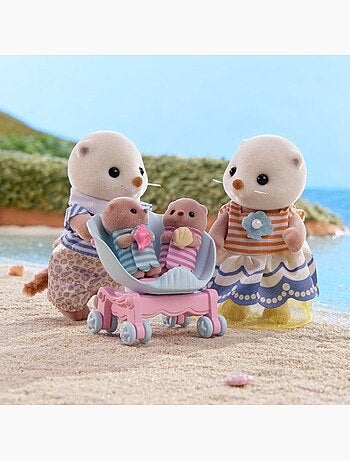 Lot de 4 figurines - Famille Loutre de mer avec poussette - SYLVANIAN FAMILIES