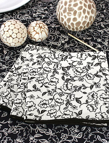 Lot de 4 serviettes de table motif fleuri