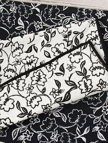 Lot de 4 serviettes de table motif fleuri