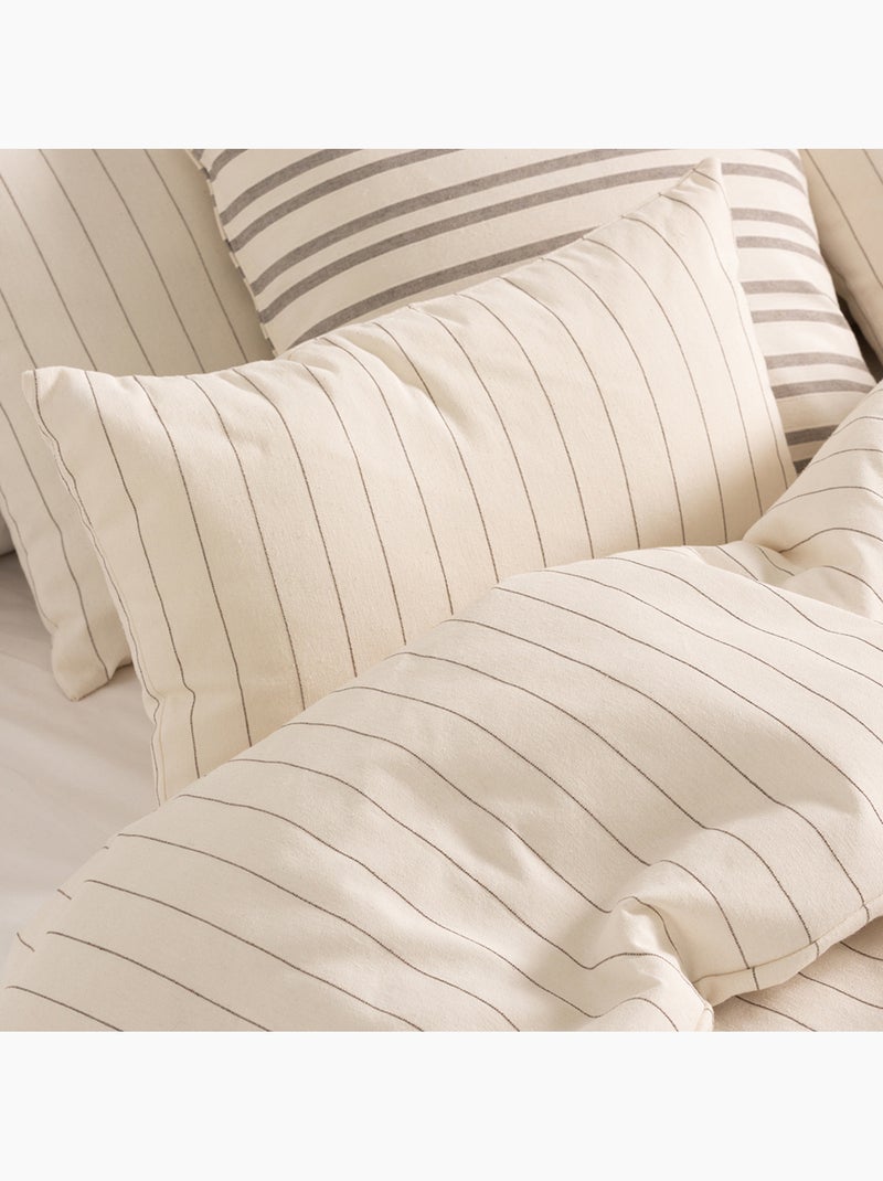 Lot de deux housses de coussin en coton à fils en relief, tissu texturé. Ecru - Kiabi