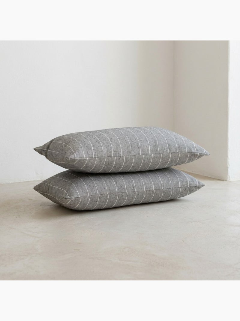 Lot de deux housses de coussin en coton à fils en relief, tissu texturé. gris anthracite - Kiabi