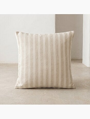 Lot de deux housses de coussin en coton à fils en relief, tissu texturé.