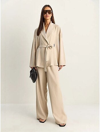Lucci ensemble taille haute avec détail nœud et col châle