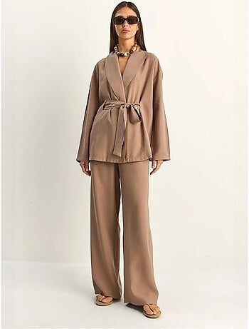 Lucci ensemble taille haute avec détail nœud et col châle