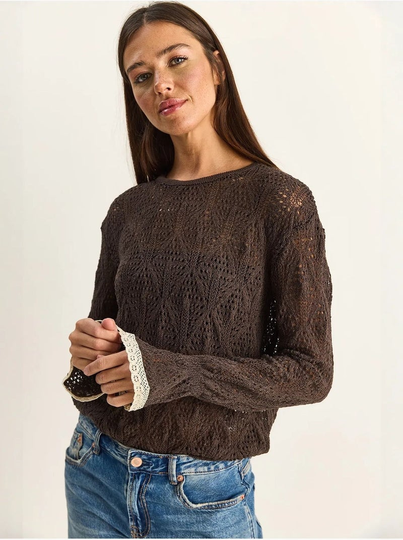 Lucci pull en maille texturée à col rond avec volants Marron - Kiabi