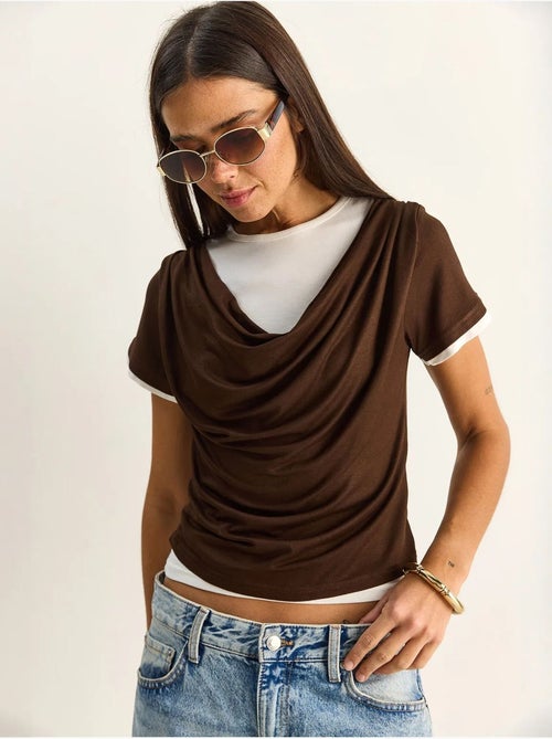 Lucci t-shirt femme à col bénitier et manches courtes - Kiabi Lucci t-shirt femme à col bénitier et manches courtes - Kiabi