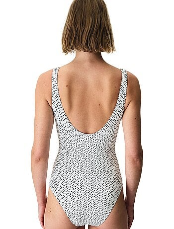 Maillot de bain à pois, décolleté v et armatures penti