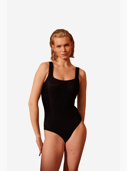 Maillot de bain femme basic à corset penti - Kiabi Maillot de bain femme basic à corset penti - Kiabi