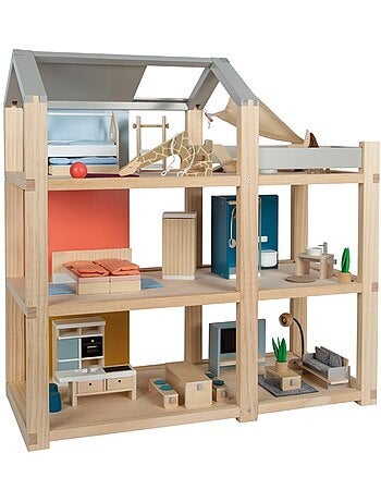 Maison de poupées nature avec meubles
