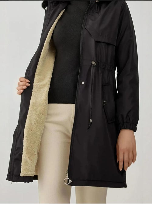 Manteau à capuche en fausse fourrure bdart - Kiabi Manteau à capuche en fausse fourrure bdart - Kiabi